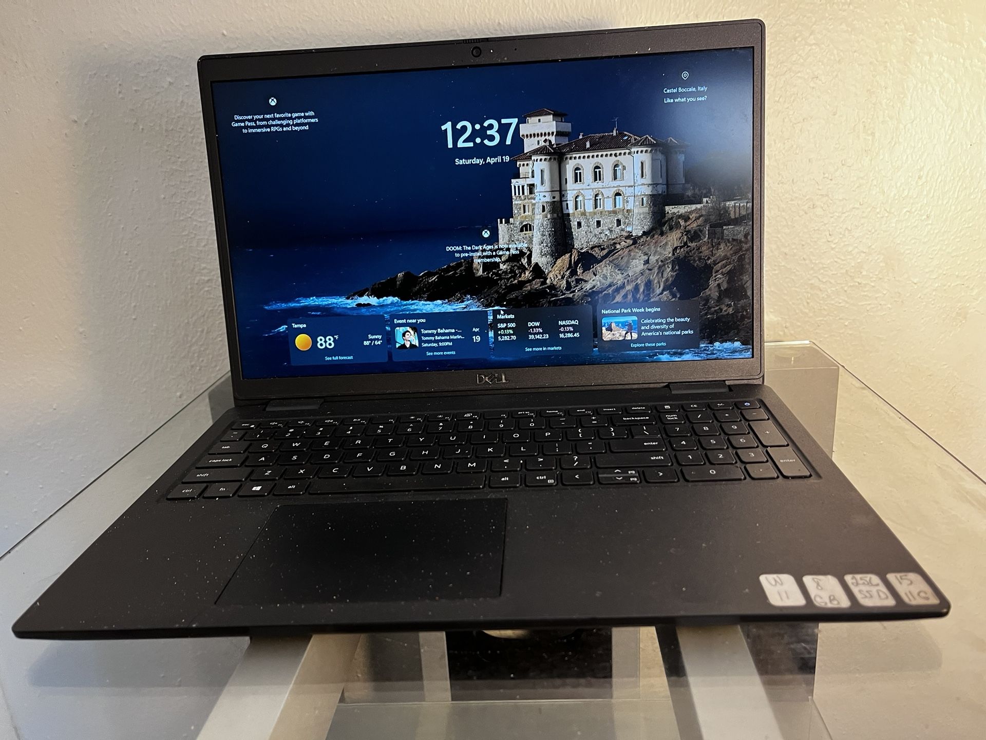 dell labtop: size 1 Ft 2 Inches X 9.5 inches