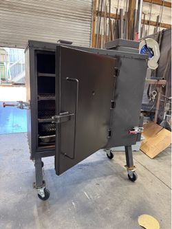 Old Country BBQ Pits Insulated Gravity Fed Charcoal Smoker