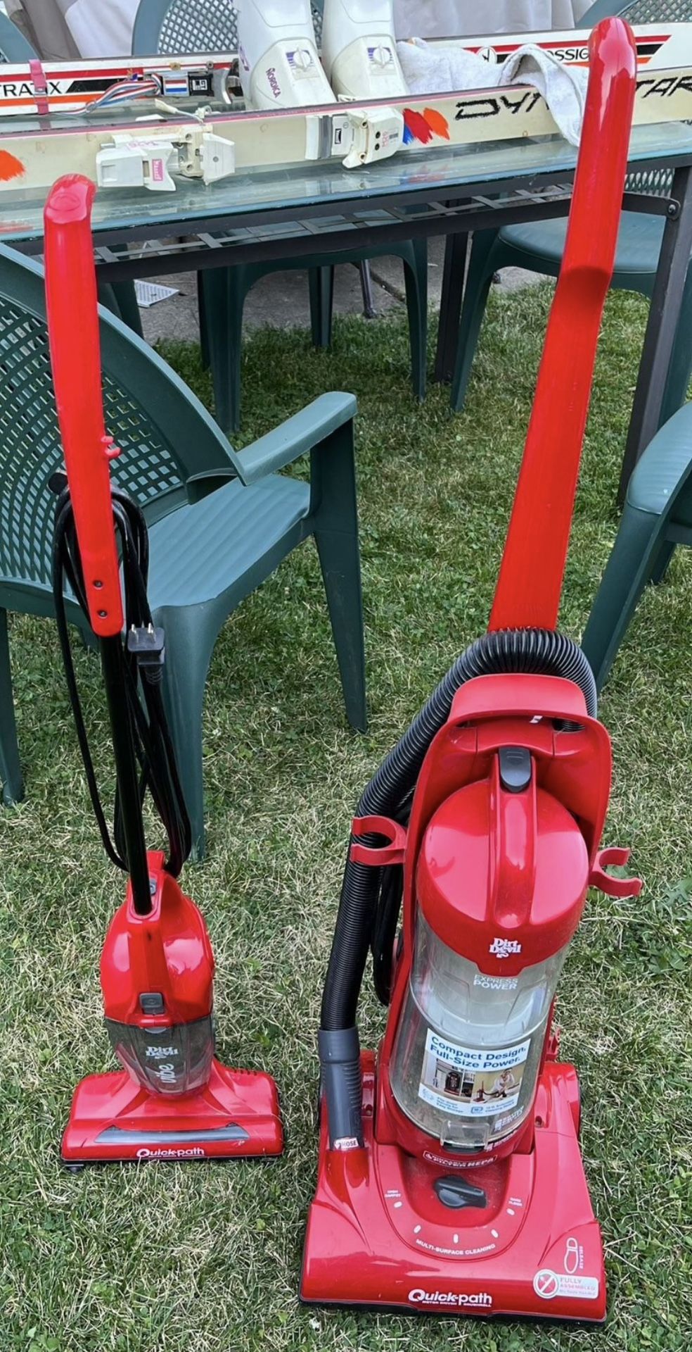 2 Dirt Devil Upright Bagless Vacuums Both Working Buy 1 Or Both