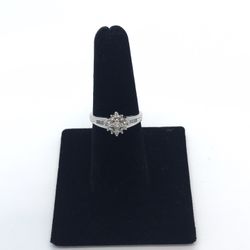 New 10k Solid White Gold Diamond Ring 