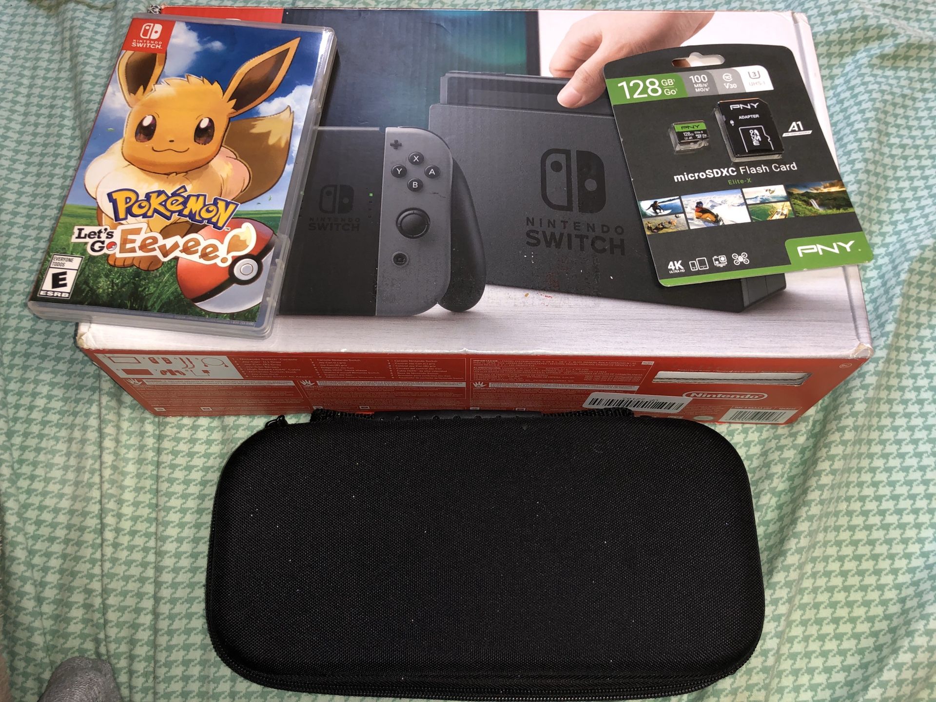 Nintendo switch with game, 128gb card and carrying case!!!