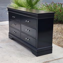 Furniture Dresser 6 Drawer* FREE LOCAL DELIVERY