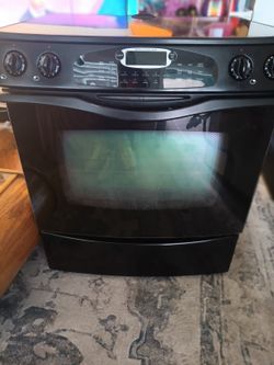 VERY NICE JENNAIR OVEN/STOVE 