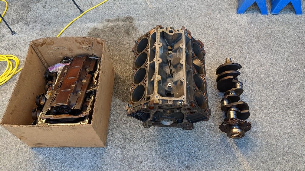 Gen 3 lq4 6 0l iron short block disassembled for sale in bellevue wa