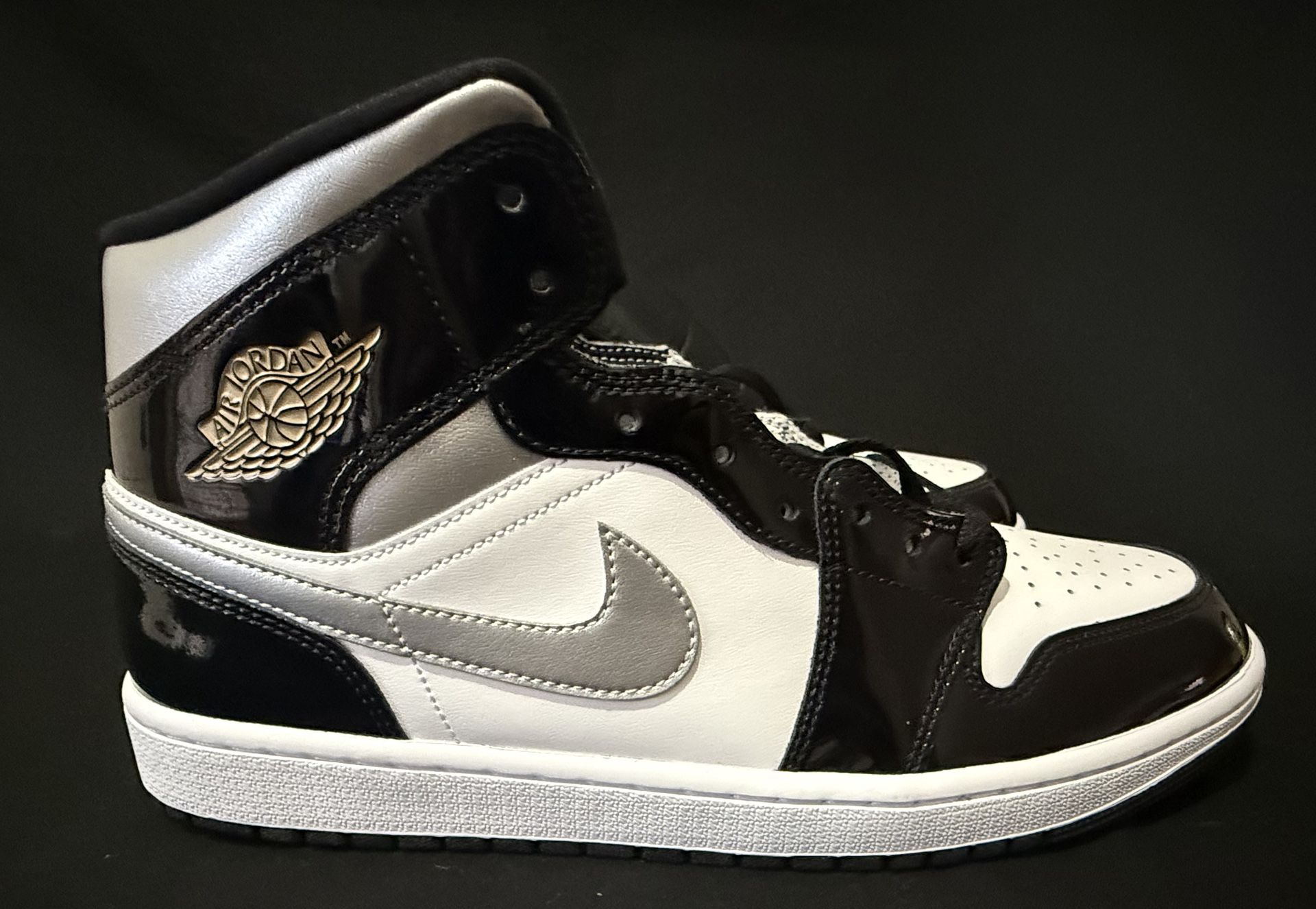 Air Jordan 1 Mid SE - Black/White/Light Smoke Grey - Size 12
