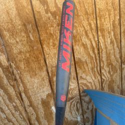 Softball Bat Miken Freak