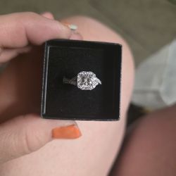 Beautiful Diamond Ring New