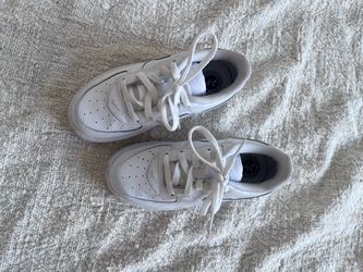 New - Nike Air Force 1 White Low-Top Sneakers 10C