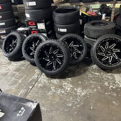 Jeep Wrangler Set Of 5 New Wheels And Tires 22x12 33x12.50r22 TPMS Air Sensors Mounted Balanced Ride Now Pay Later