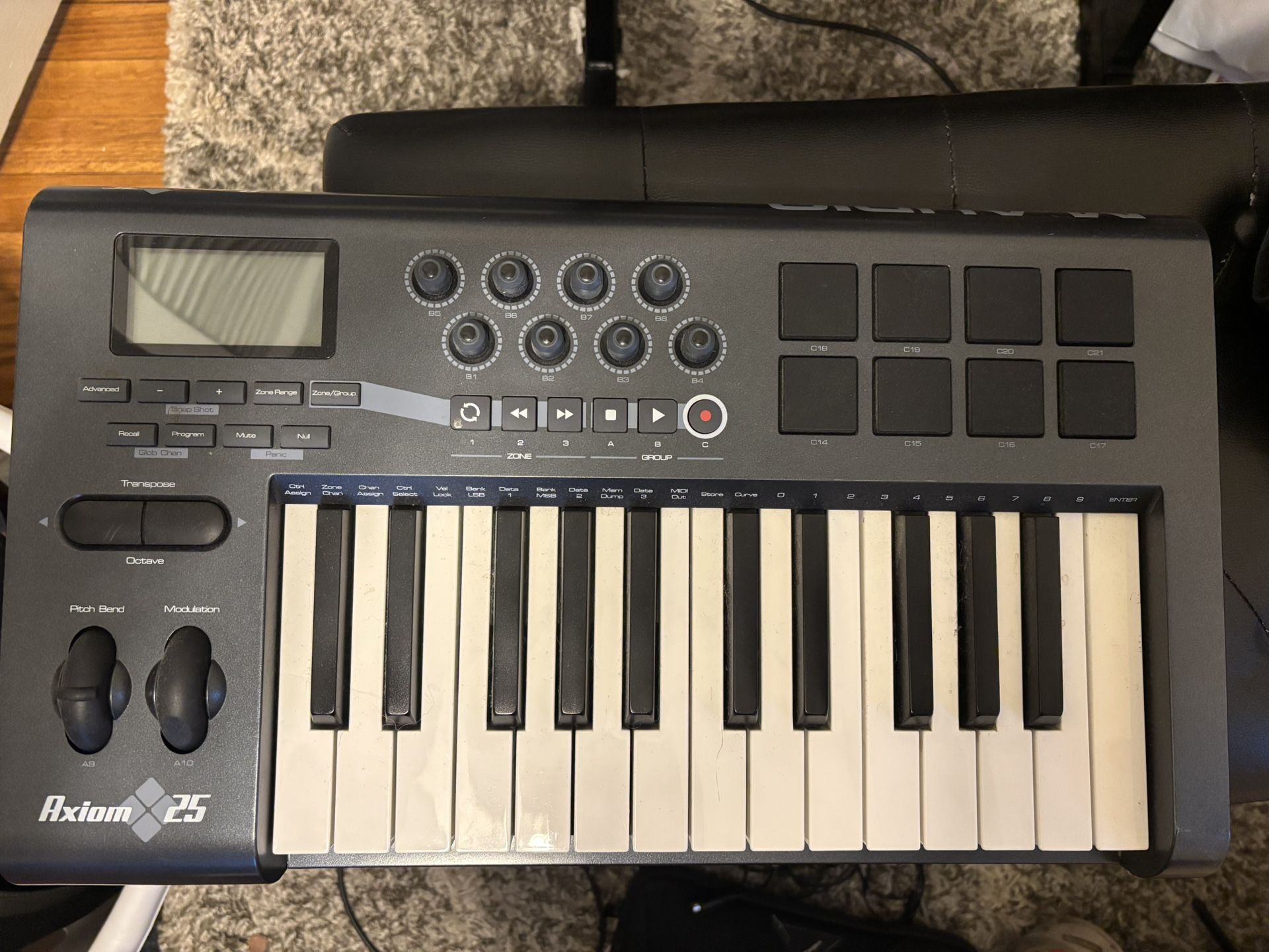 m-audio axiom 25