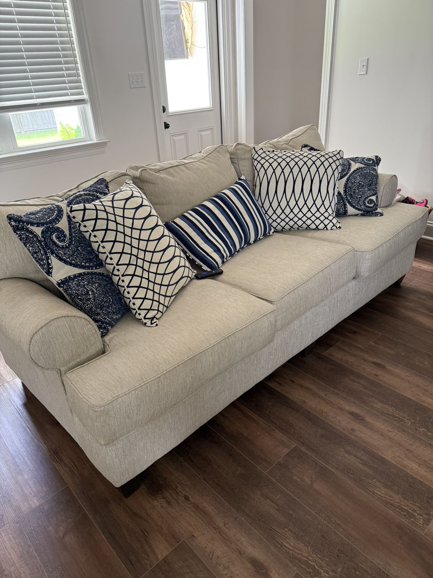 Sofa Set