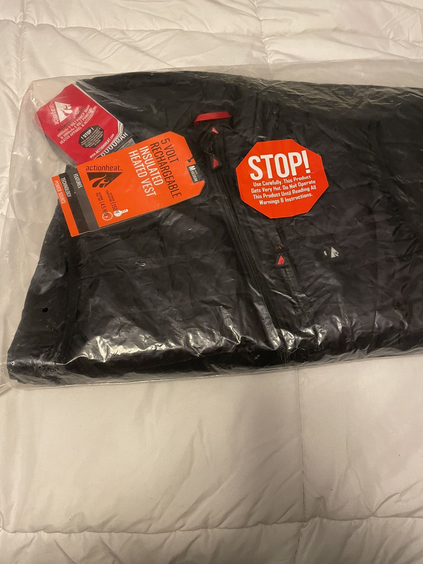 Men’s Medium Black 5 Volt Battery Heated Puffer Vest