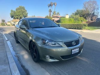 Lexus is250