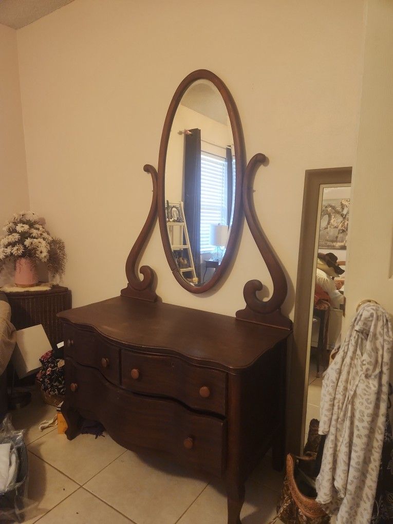 Dresser For Sale
