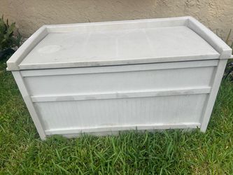 Outdoor Deck Storage Box 41 x21 inches and height 24 inches