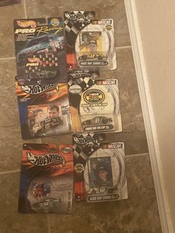 HOT WHEEL NASCARS