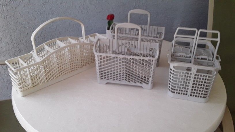 DISHWASHER SILVERWARE BASKETS LIKE NEW CONDITION PICK UP FTPIERCE $5.00 EACH