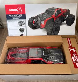 Blackout Xte monster truck                        Ready to run