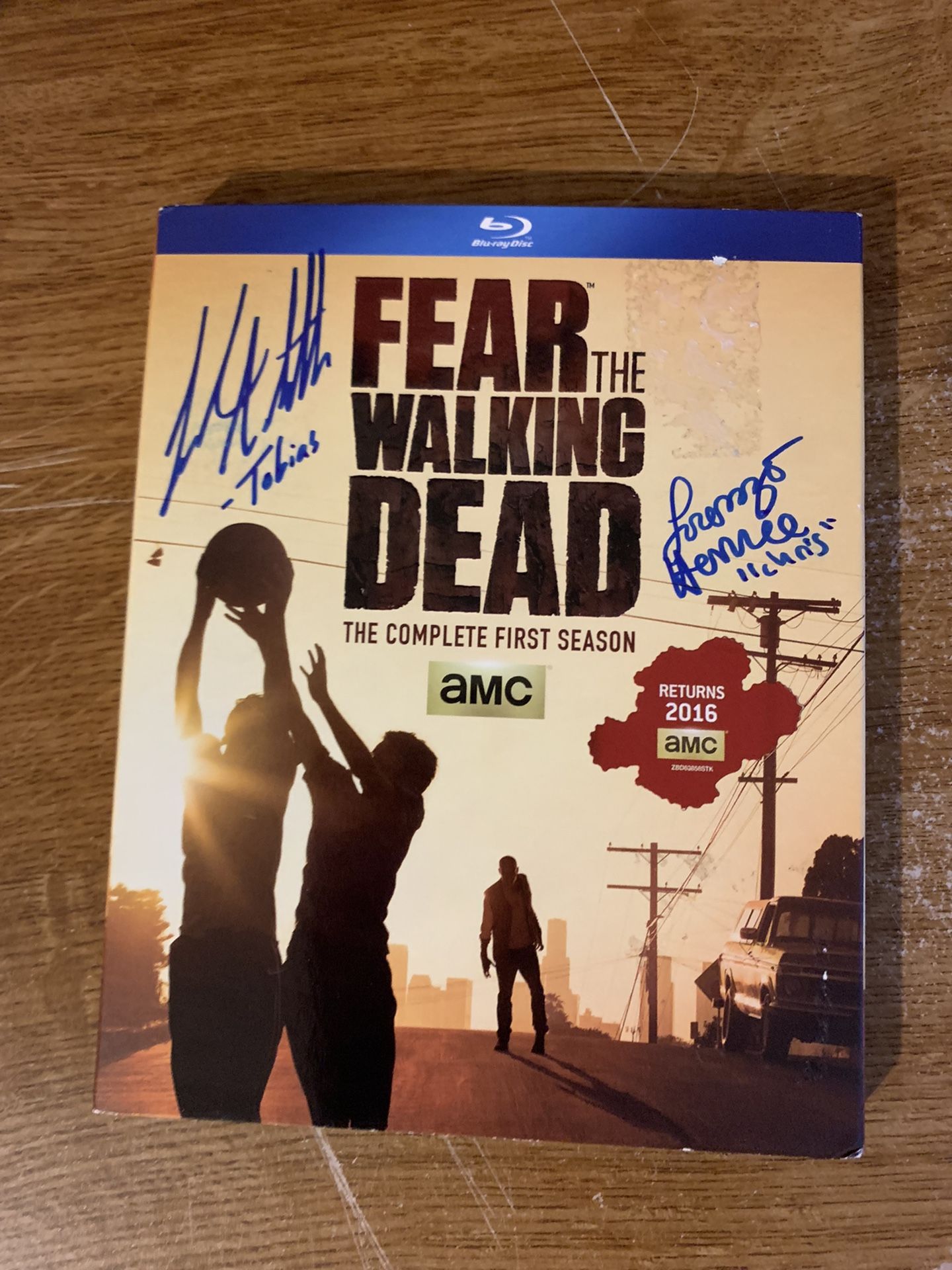 Fear The Walking Dead Season 1 Signed