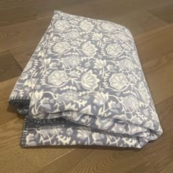 Casual Living Reversible Plush Throw 