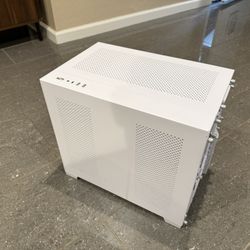 Lianli O11D Mini PC case with 6 ARGB Fans
