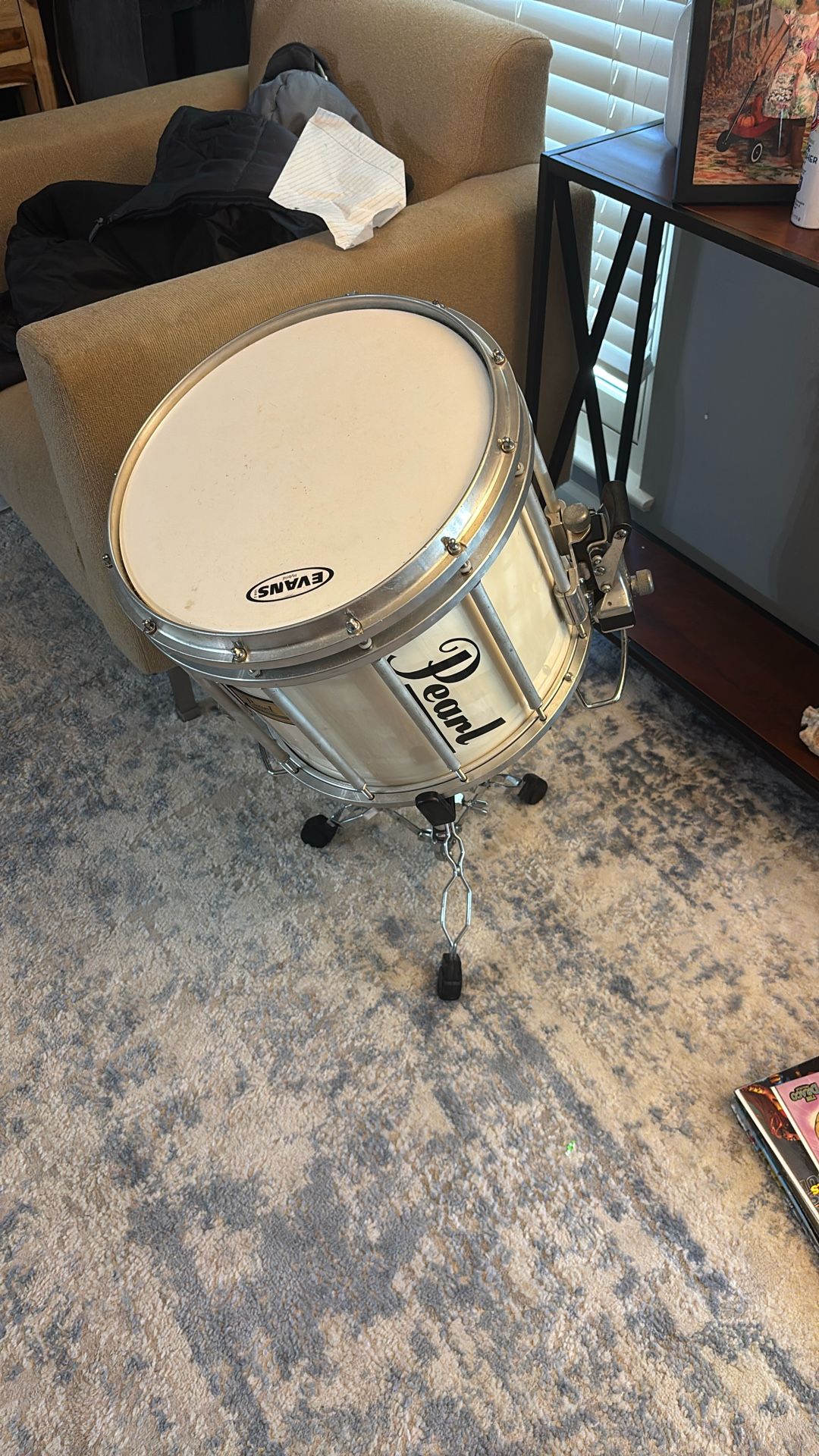 Pearl Championship Maple FFX Marching Snare Drum with an Evans Hybrid drumhead - 14 Inch