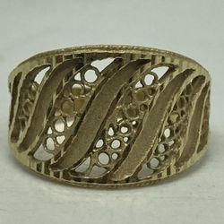 AVAILABLE Gorgeous 18K 2.5 Gram Turkish Gold Ring-READ the description BEFORE you message me, please!