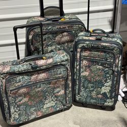 Estate Find! Elegant VINTAGE ATLANTIC 3-Piece Floral Rolling Luggage Collection