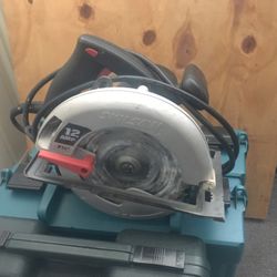 12 Amp Skillsaw 