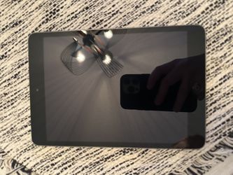 Ipad Mini2 Wifi And Cellular Capabilities. 