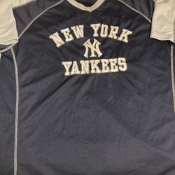 N. Y. Yankees Jersey Shirt Men Size X-LARGE