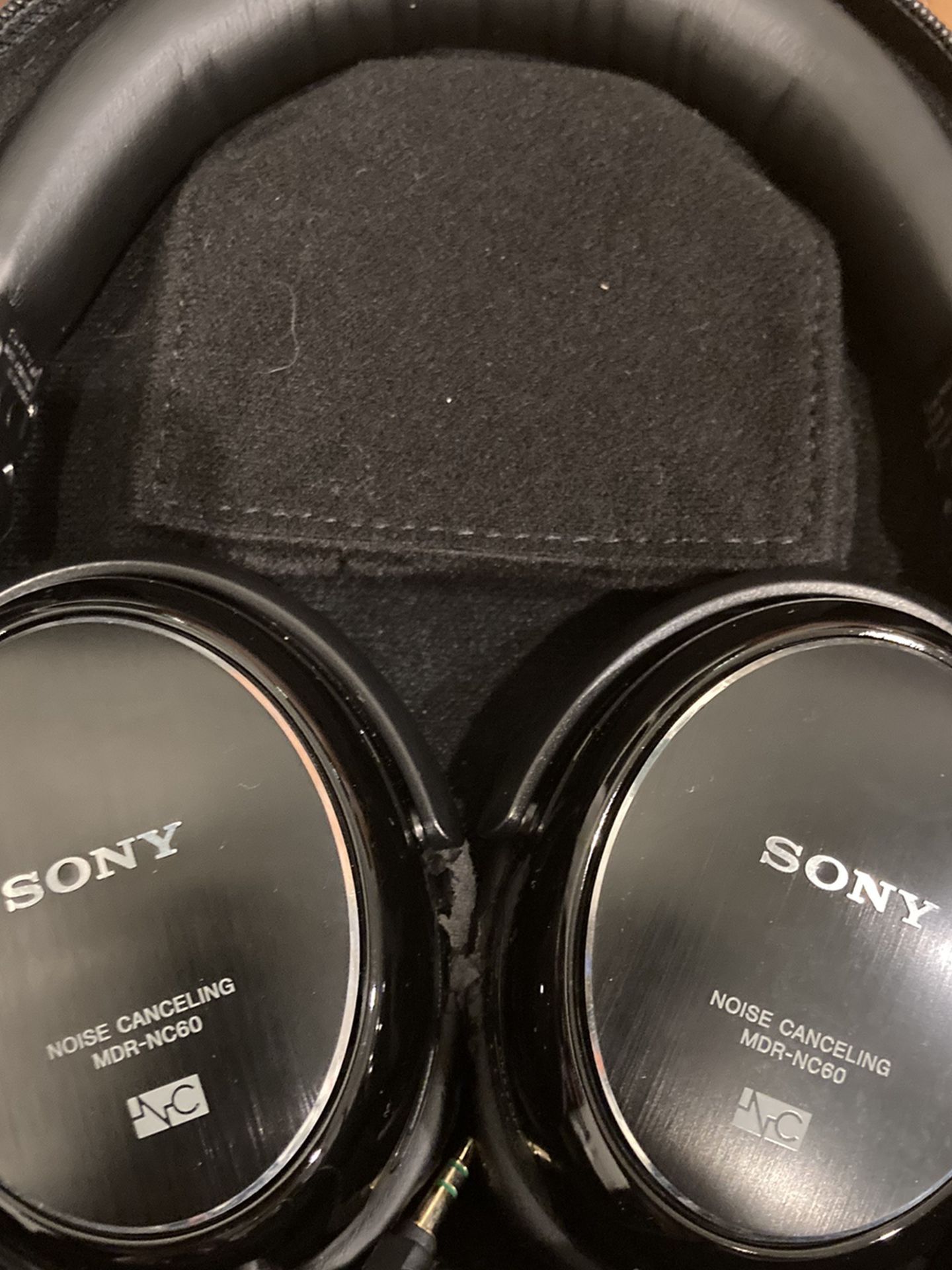 Sony Noise Canceling Headphones mdr-nc60