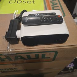 Vankyo mini projector