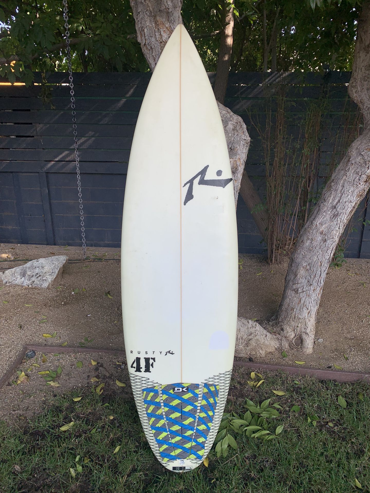 5’9 Rusty 4F Surfboard