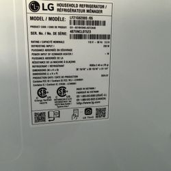 Like new LG Refrigerator 21cu.ft. 