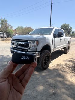 Car Keys N Remotes/ Llaves Con Control