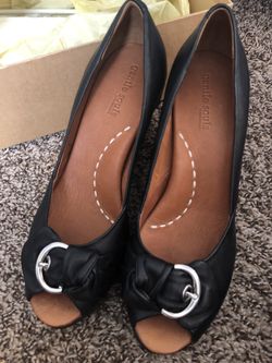 Gentle souls wedges