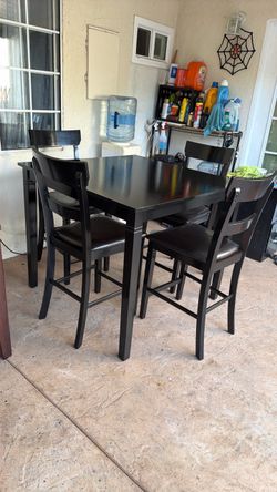 Black Dining table and 4 Chairs