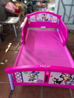 Minnie Mouse bed for toddlers