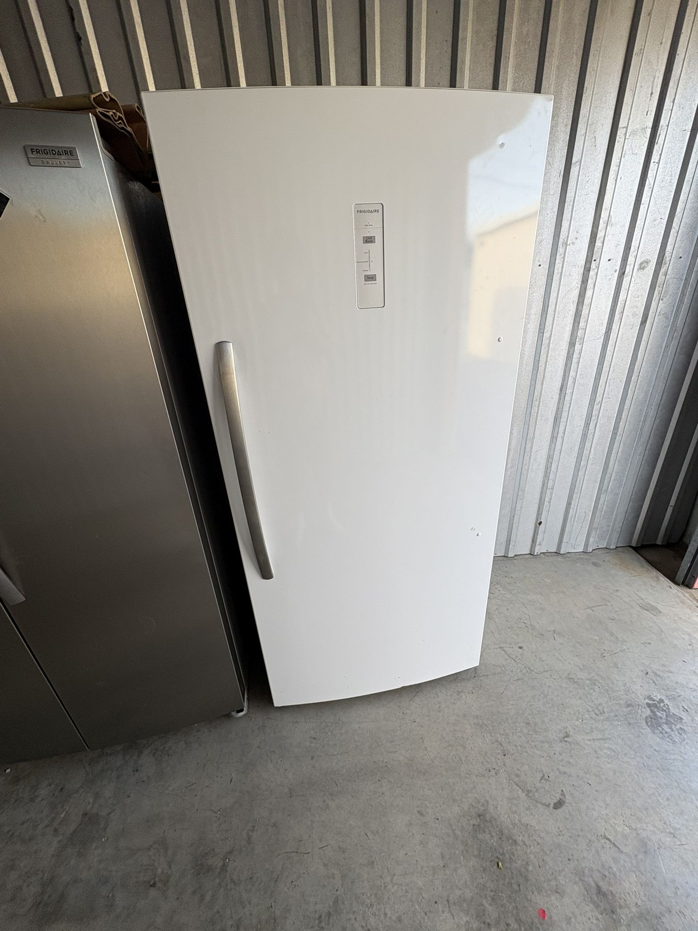 Frigidaire Refrigerator 