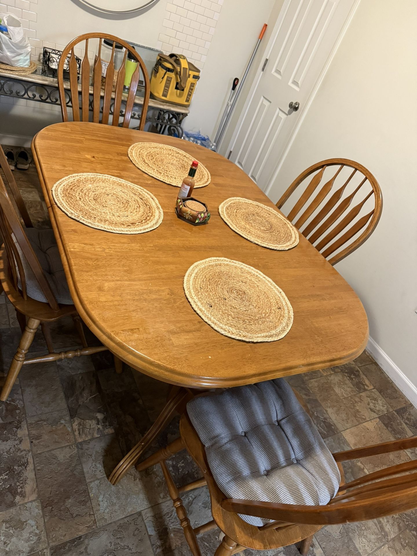 Dinning Table 
