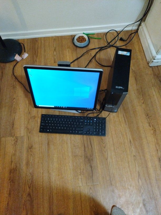 PC Dell Throw A Price