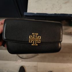 Tory Burch Britten Chain Wallet Wristlet Crossbody