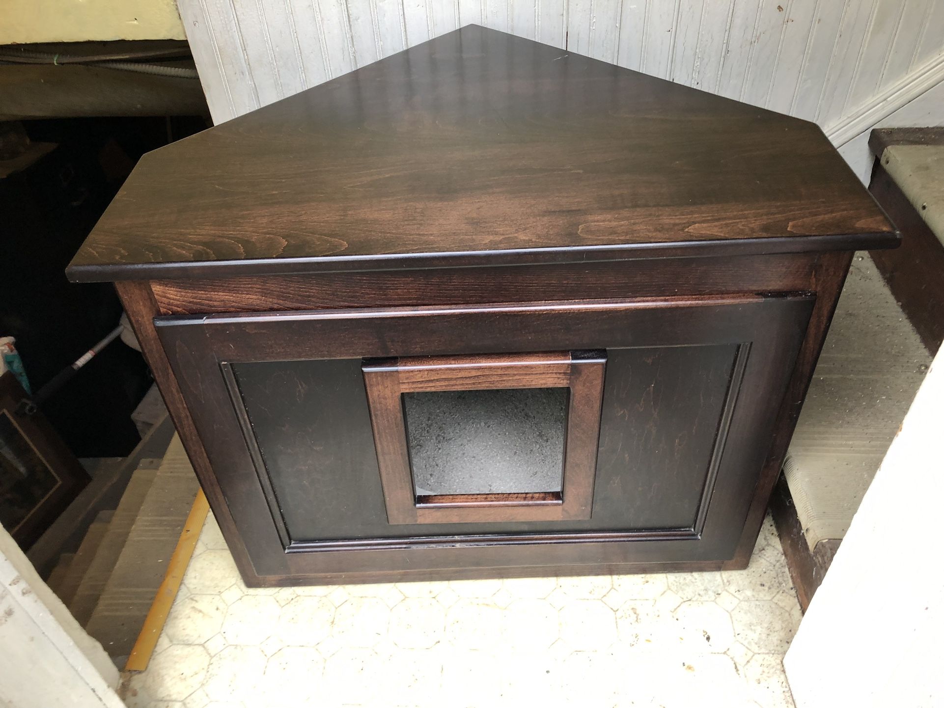 Corner Cat Litter Box - Wood -30x24x22 -$70