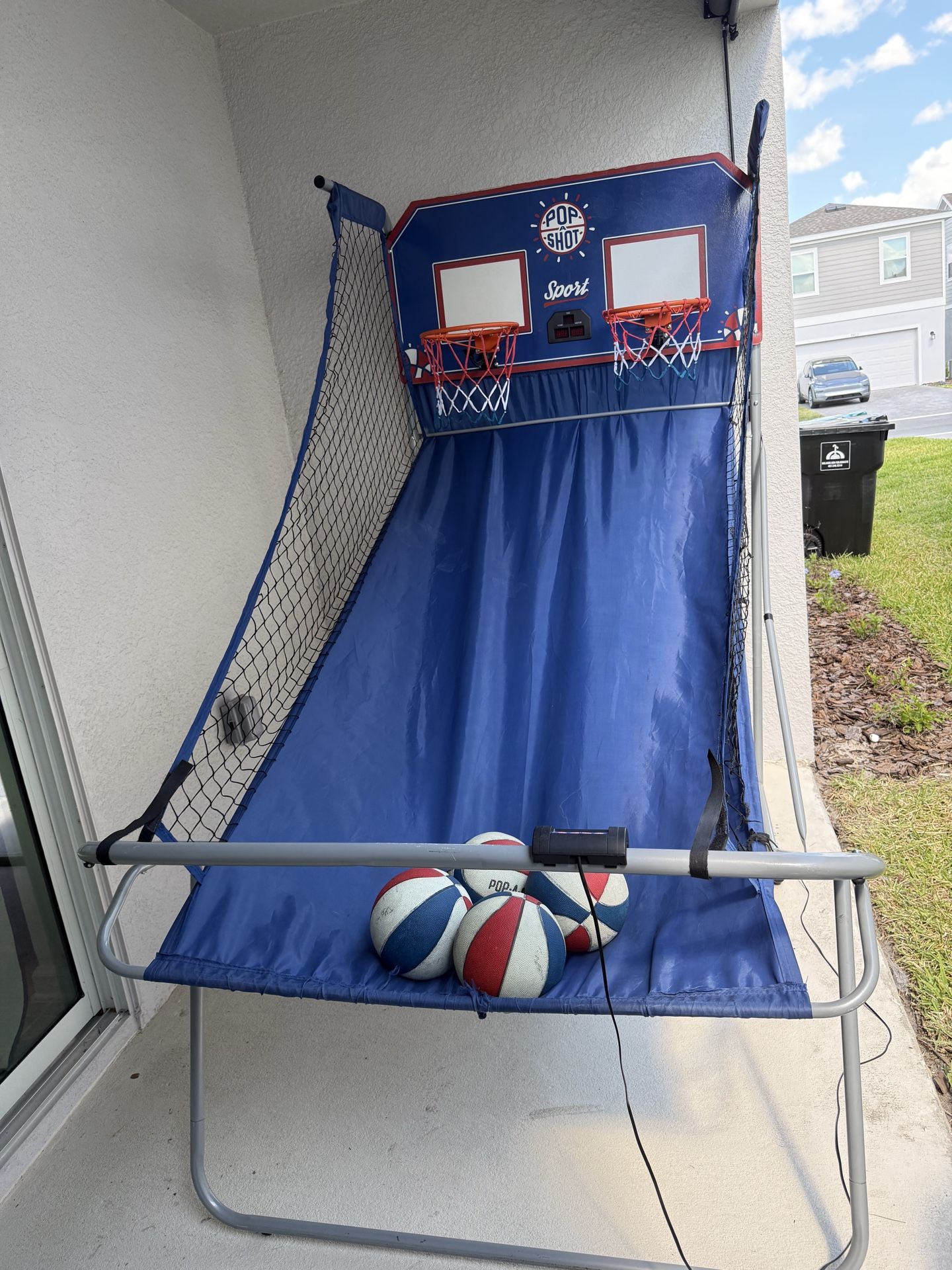 Basketball hoop