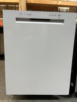 LG - Front Control Dishwasher -  Model: :  LDFC2423W  - MSRP 599