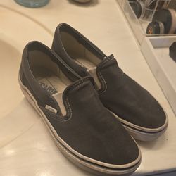 Black Vans Classic Slip-On Shoes