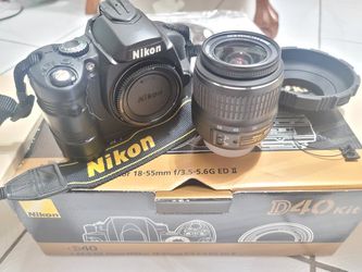Nikon D40 Kit with Nikkor Lense and Silicone skin