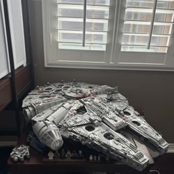 Lego Millennium Falcon UCS