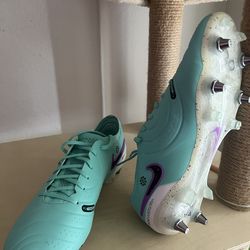 Nike tiempo legend 10 metal spikes